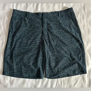 Nike Golf Dri-Fit Blue Shorts With Geometric Pattern Size 40